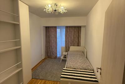 Bd. Unirii - Rond Alba Iulia, 4 camere mobilat si utilat modern,cu  parcare - 7