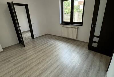 Casă individuală cu 4 camere în Tei