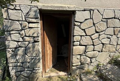 Casă parter+mansarda 80 mp+ teren intravilan 476 mp Sotrile Prahova ! - 36