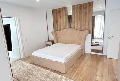Apartament cu 3 camere semidecomandat, mobilat în Pipera