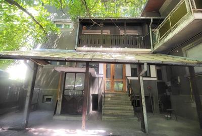 Casa ultracentrala, 4 niveluri(D+P+2),Suprafata utila 168 mp,Teren 117 mp - 8