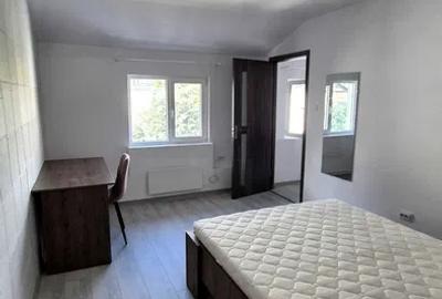 Apartament cu 3 camere decomandat, mobilat în Semicentral
