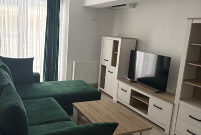 Apartament cu 3 camere decomandat în Drumul Taberei