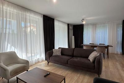 Casă individuală cu 5 camere în Pipera