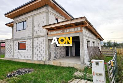 Casă Modernă P+1, Garaj, Teren 600 mp, Ighiu (10 km de Alba Iulia) - 1
