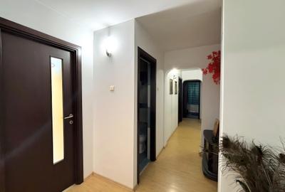 De închiriat | Apartament 3 camere, zona Inel II - 10