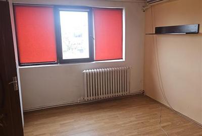 Apartament cu 2 camere semidecomandat în Mircea cel Bătrân