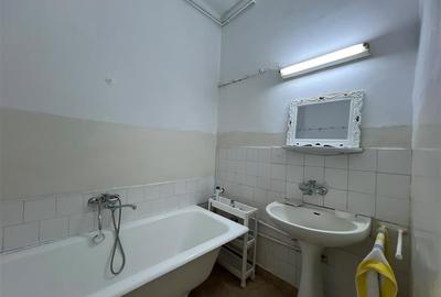 Apartament cu 3 camere si doua bai Zona N. Iorga - 10