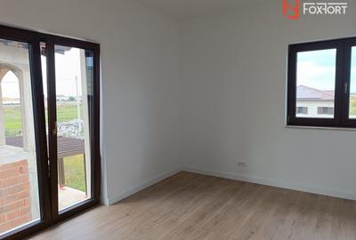 Casa individuala cu 4 camere de vanzare in Mosnita Noua - 6