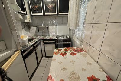 Apartament cu 2 camere semidecomandat, mobilat în Solidarității