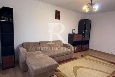 Apartament cu 3 camere decomandat, mobilat în Decebal