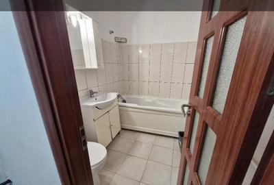 40732   Apartament 2 camere Spital--Tomis 1 - 5