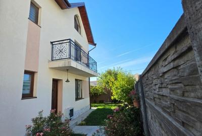 Duplex cu 5 camere în Apărătorii Patriei