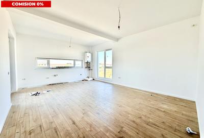 Apartament cu 3 camere semidecomandat în Moșnița Nouă