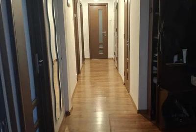 Apartament cu 3 camere decomandat, mobilat în Colentina