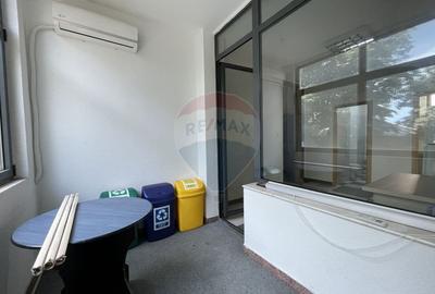 Spațiu comercial de închiriat - CENTRAL - 12