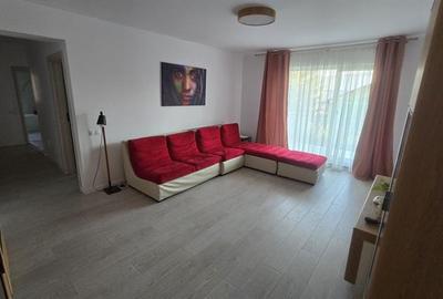 Ap 3 cam - Centru - Pta Mihai Viteazu - 850 Euro cu garaj - 3