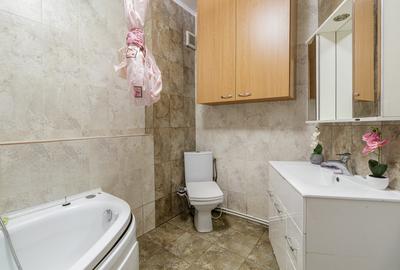 3 camere parter inalt 11 Iunie - 2