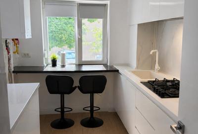 Faleza Nord apartament 3 camere decomandat parter inalt - 2