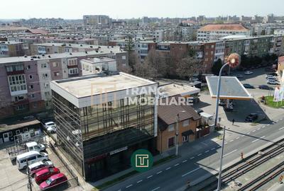 Clădire premium cu fațadă integral vitrată – oportunitate unică in Arad - 1