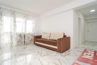 Apartament cu 3 camere semidecomandat în Târgu Cucu
