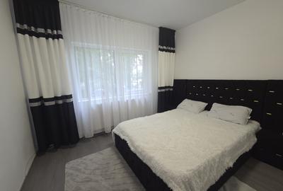 Apartament cu 3 camere decomandat, mobilat în Mircea cel Bătrân