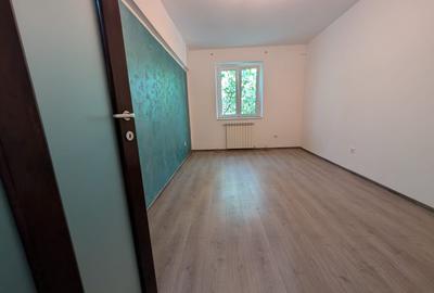 Apartament 2 camere decomandate, spatios, renovat recent + boxa 15 mp - 10