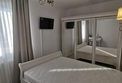 Apartament cu 3 camere decomandat, mobilat în Tineretului