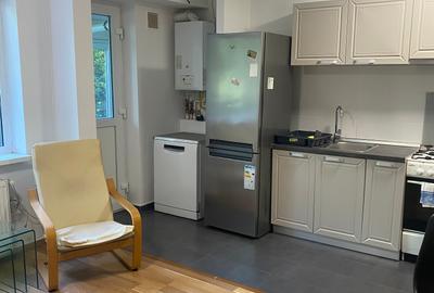 Apartament 2 camere cu loc de parcare, renovat modern,  Aleea Muscel - 11