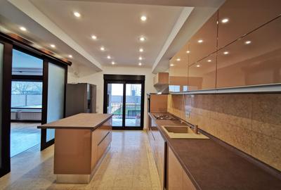 Vila individuala renovata, piscina, garaj dublu - 4