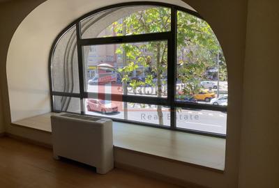 Spatiu comercial / show-room, magazin central - Universitate. - 4
