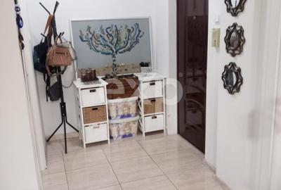 De vanzare apartament cu 3 camere, zona Dacia, Victoria, Constanța - 1