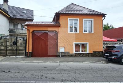 Casă individuală cu 6 camere în Central
