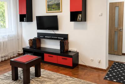 Apartament cu 2 camere semidecomandat în Jiului