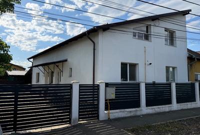 Casă individuală cu 6 camere în Est