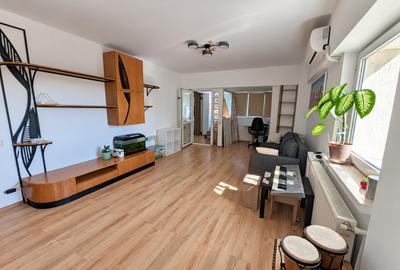 Apartament cu 3 camere, mobilat în Băneasa