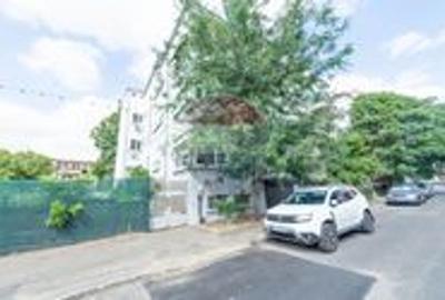 Apartament de inchiriat, 137 mp, central, curte proprie - 36