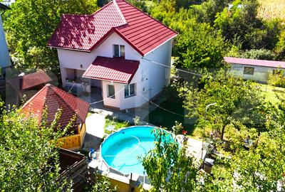 Casă individuală cu 4 camere în Breazu