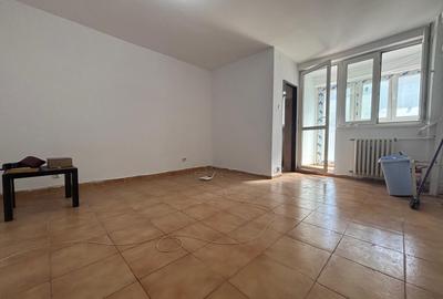 Garsonieră stradală la parter | Pantelimon–Iancului | Locuință / Birou - 1