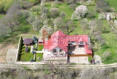 Casă 5 dormitoare + casă de oaspeți, priveliște Piatra Craiului, Sohodol-Bran - 1