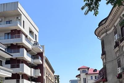 Apartament cu 3 camere semidecomandat în Dorobanți