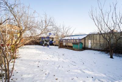 🏡 Teren 2300 mp și casă bătrânească în centrul satului Voinesti, lângă biserică - 29