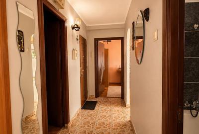 Vanzare apartament 3 camere - Podu Ros - bulevard etaj 2 - 10
