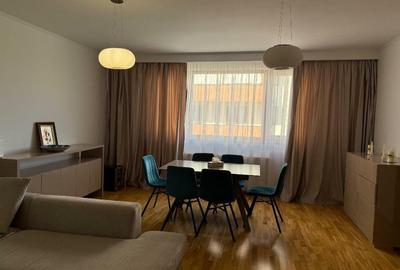 Apartament cu 4 camere semidecomandat, mobilat în Sisești