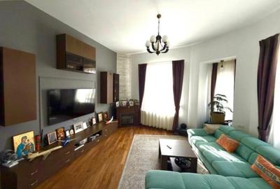 Apartament cu 4 camere în Dacia