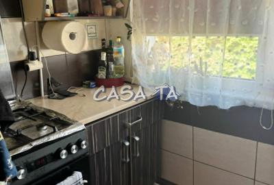 Apartament 3 Camere, Etaj 4, Strada 23 August - 9