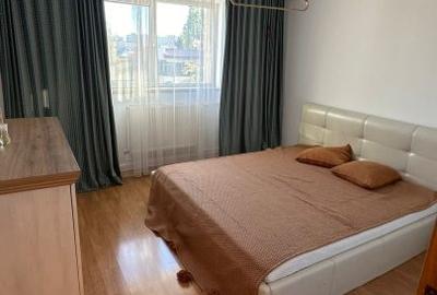 Apartament mobilat si utilat complet, etaj 3, P-ta lancului - 4