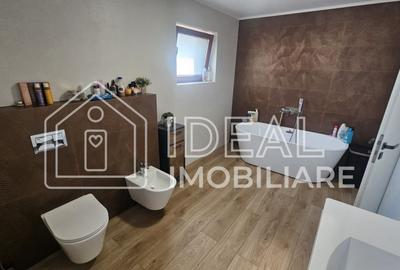 Casă individuală cu 4 camere, complet mobilata, in Cartierul Tineretului - 16