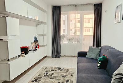 Apartament cu 3 camere decomandat în Nicolina