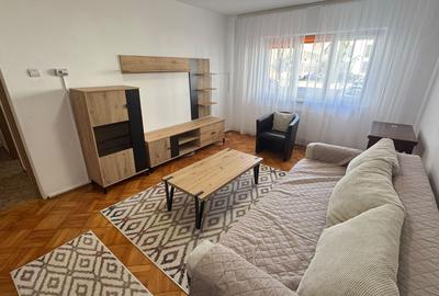 Apartament cu 3 camere decomandat, mobilat în Ștrand